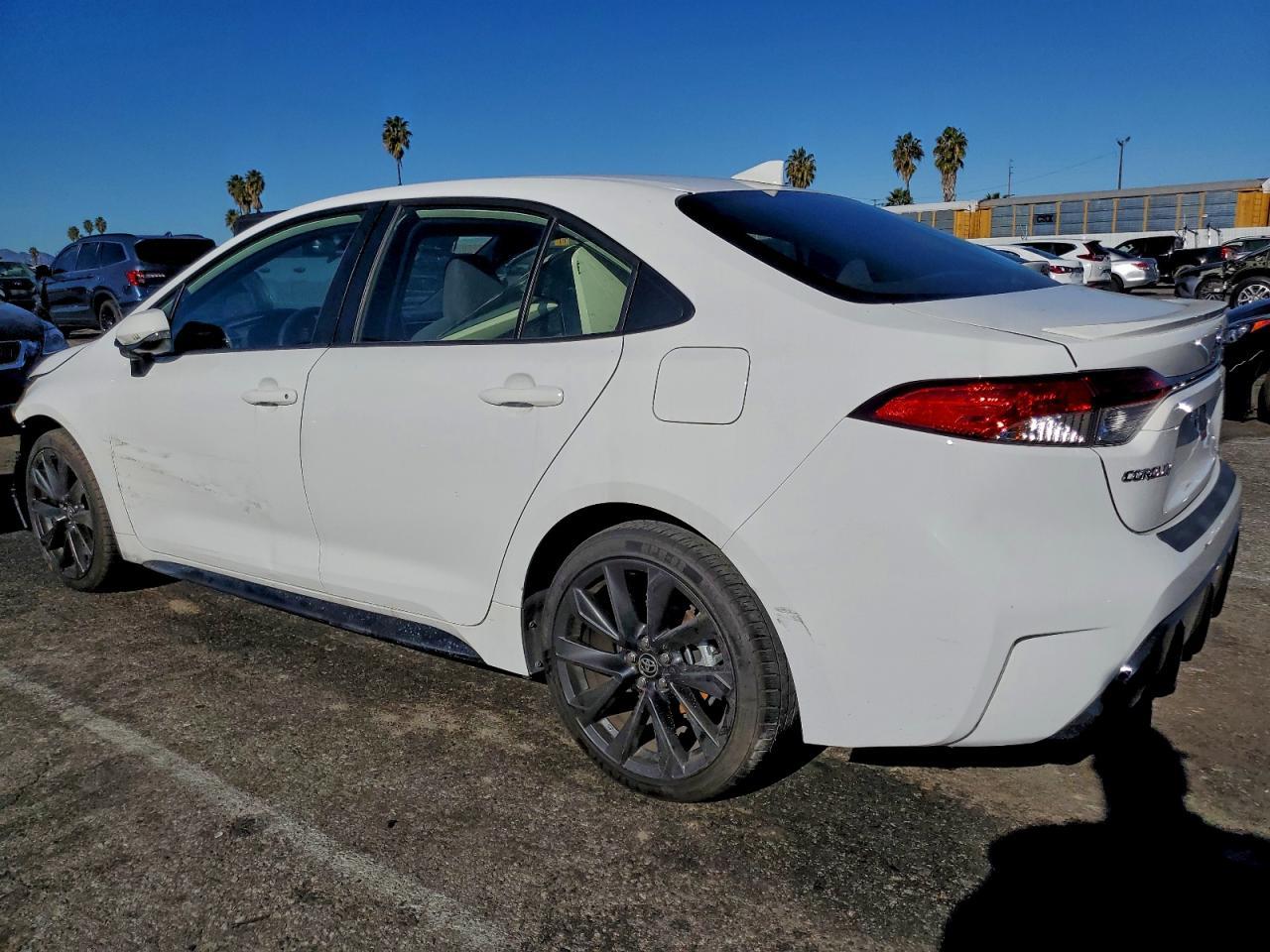 2024 Toyota Corolla Le - Фото 2