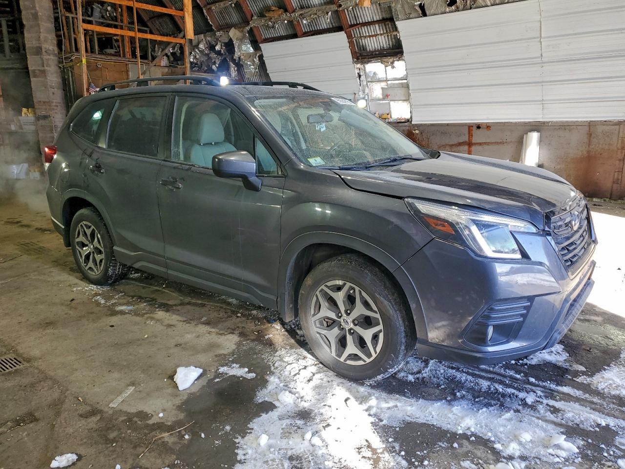 2023 Subaru Forester Premium - Image 4