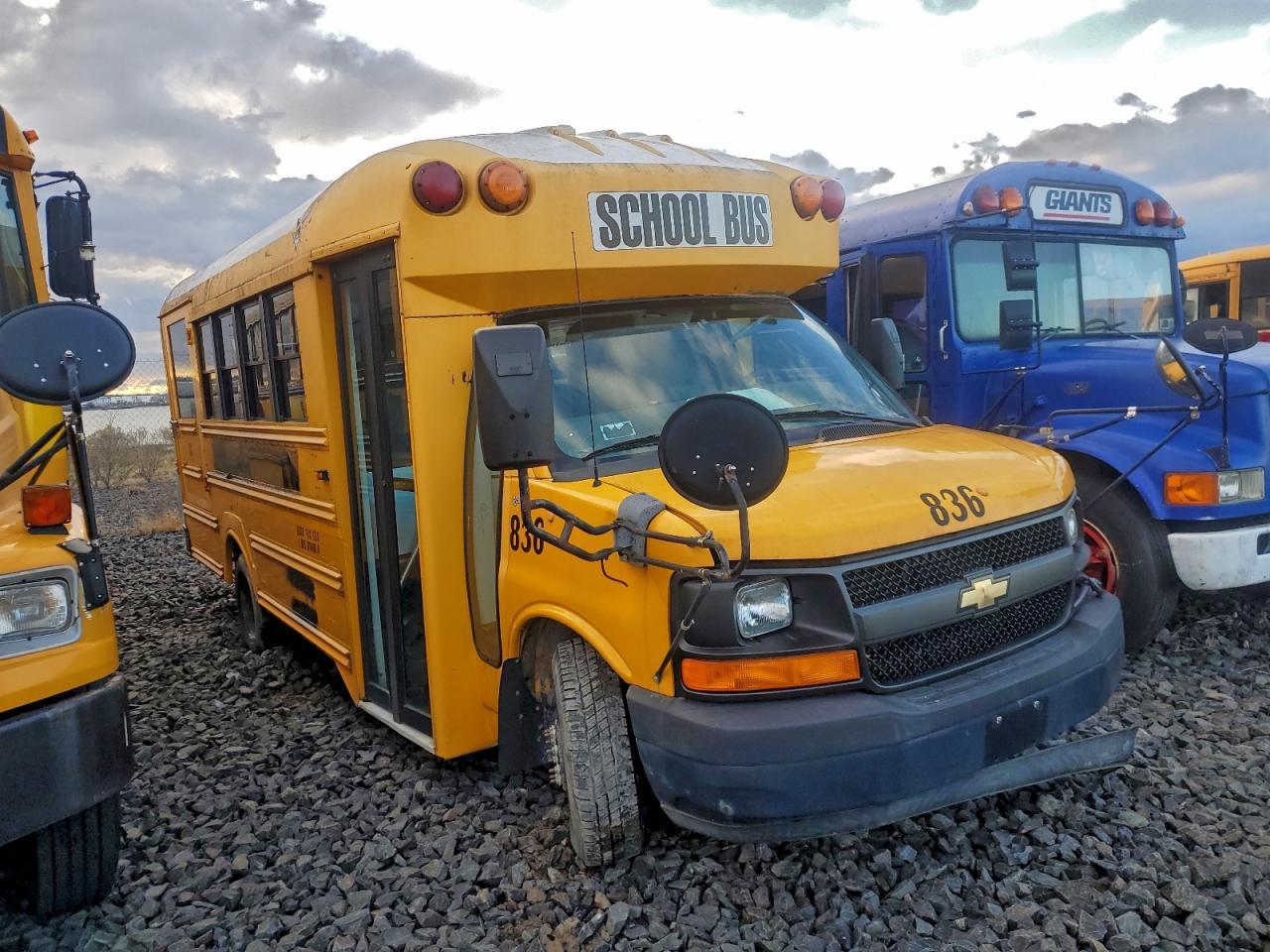 2011 Cprd Express G4500 - School Bus
