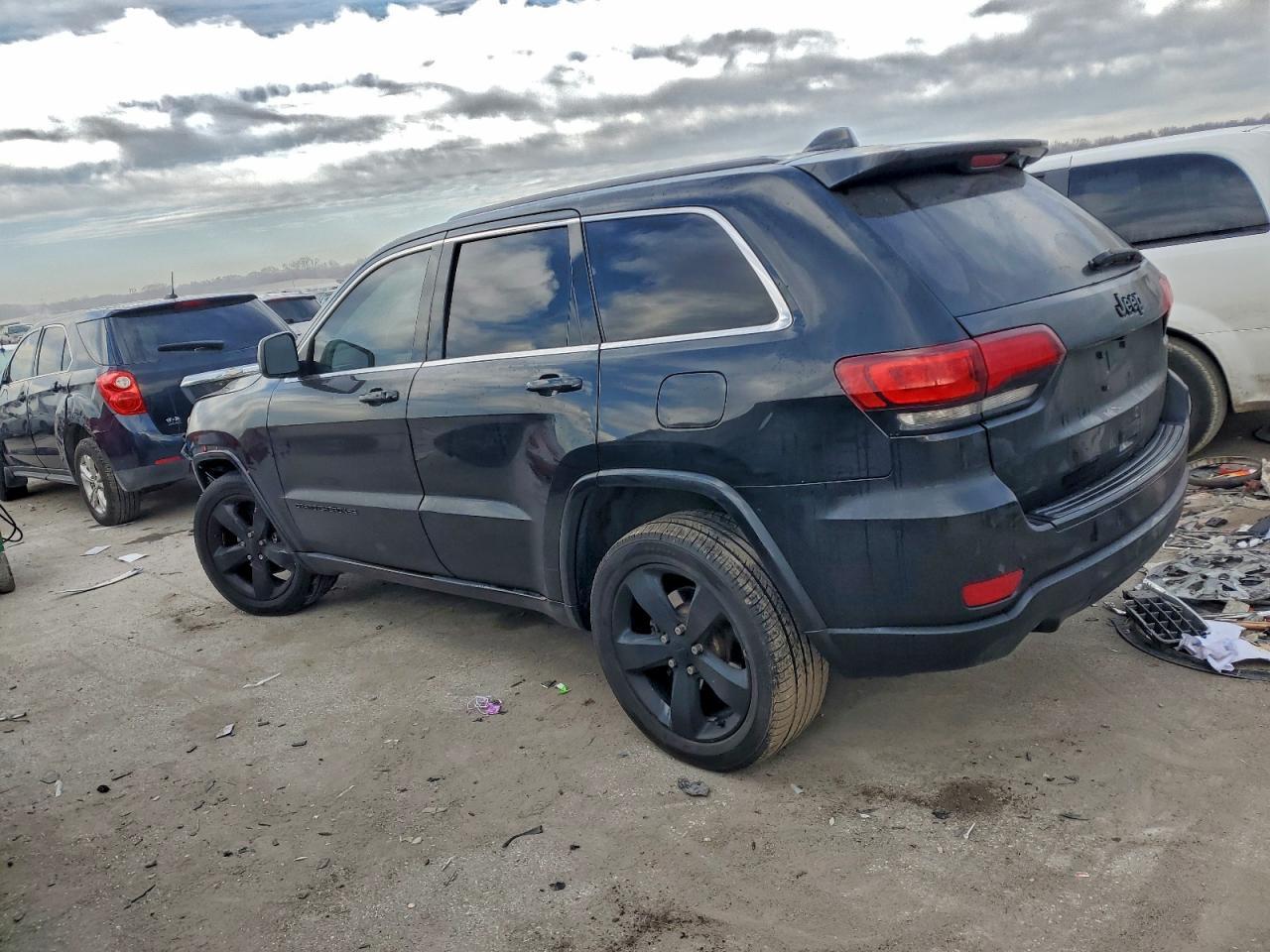 2015 Jeep Grand Cherokee Laredo - Фото 2
