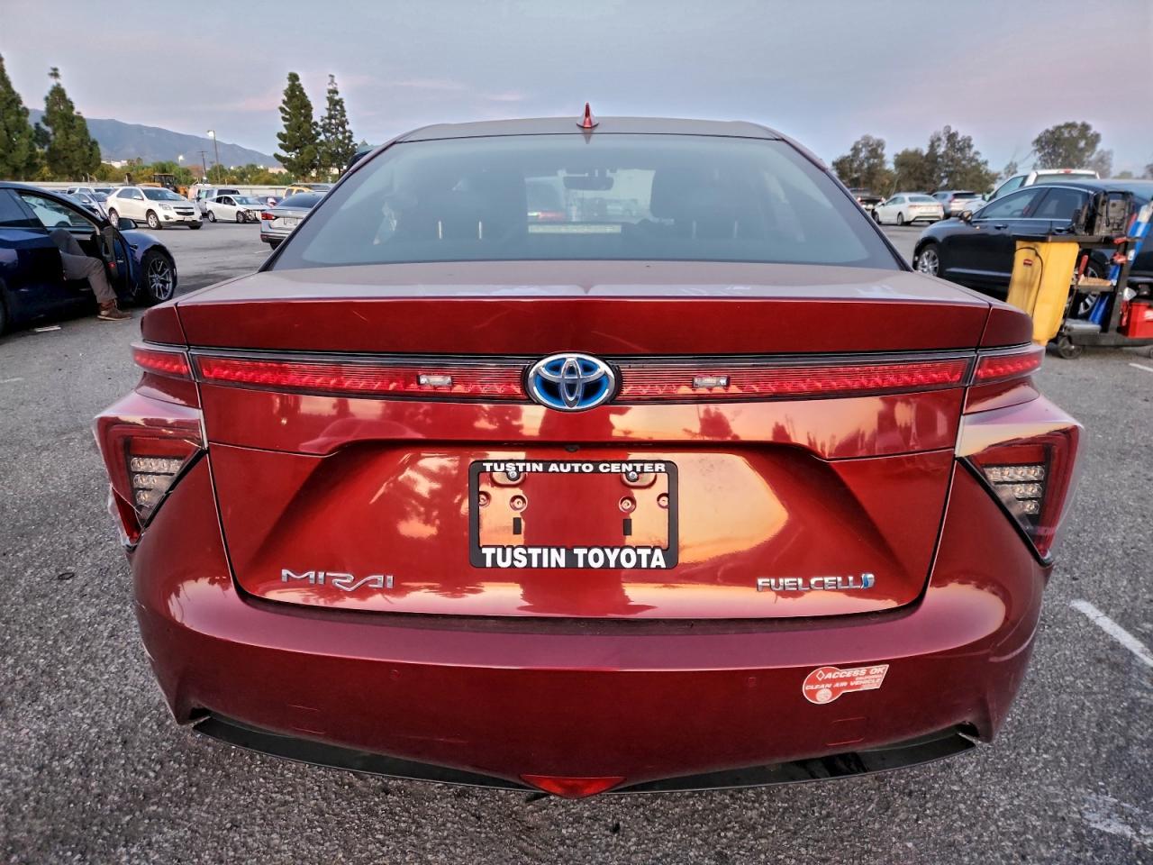 2017 Toyota Mirai Base - Image 6