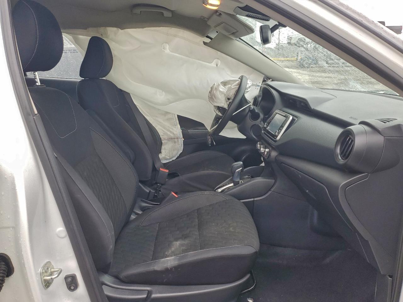 2021 Nissan Kicks S - Фото 7