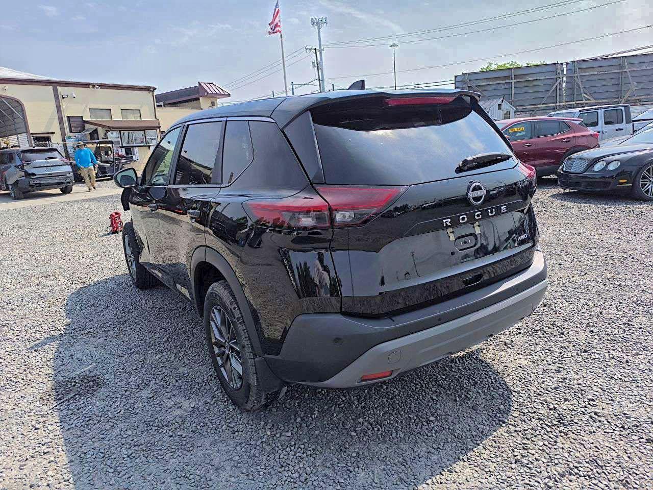 2023 Nissan Rogue S - Image 2