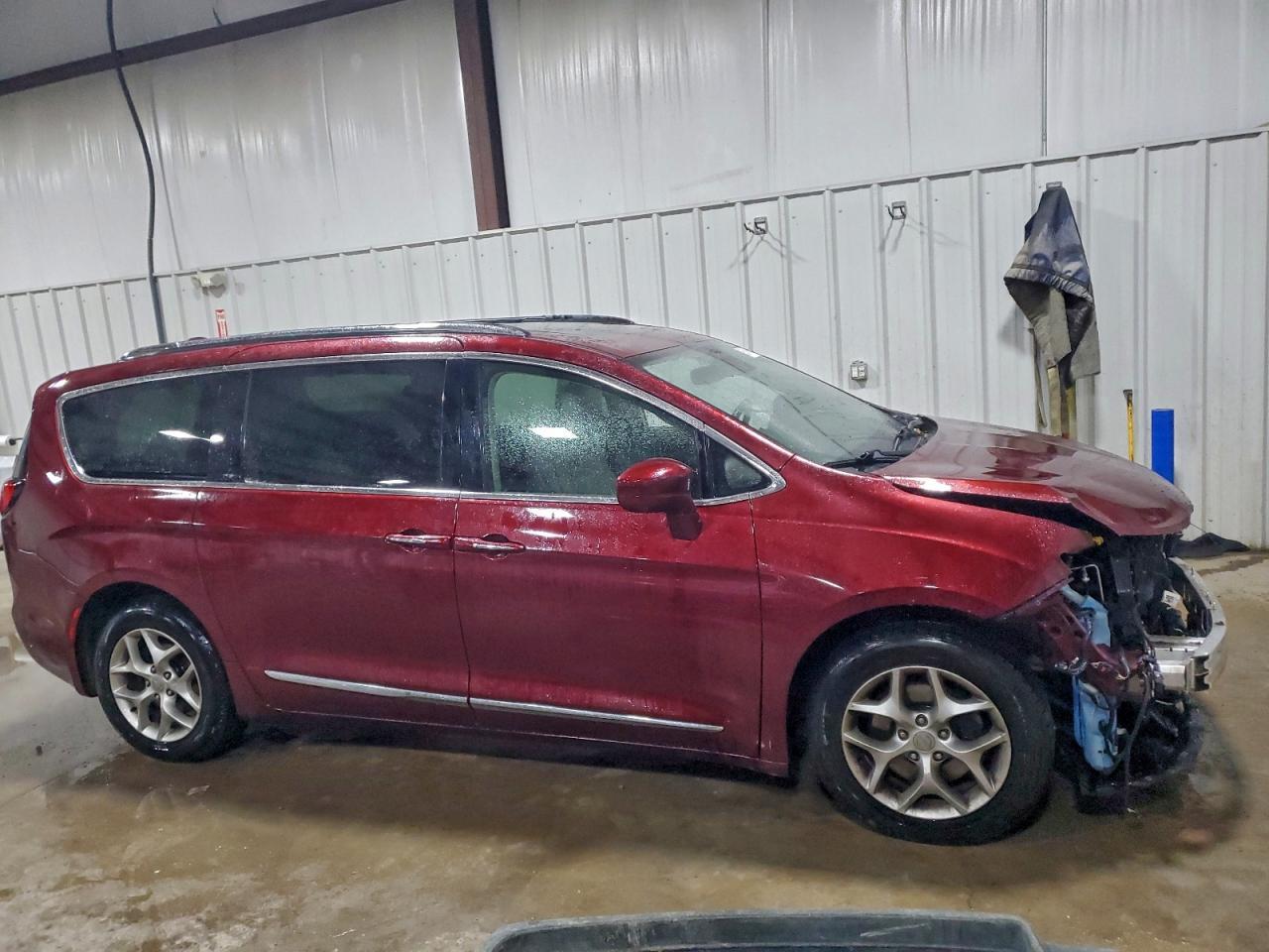 2018 Chrysler Pacifica Touring L Plus - Image 4