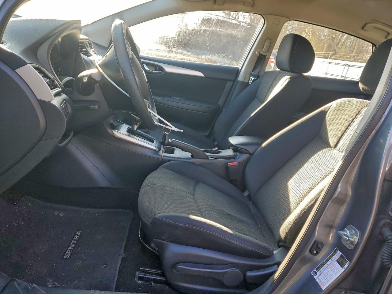 2017 Nissan Sentra S - Фото 7