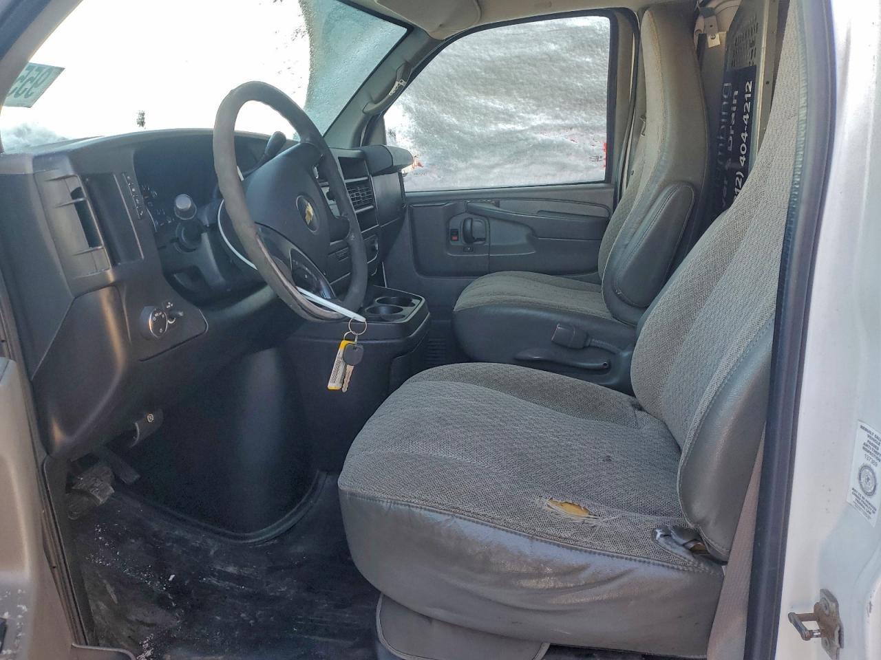 2014 Chevrolet Express G1500 Delivery Van - Image 7