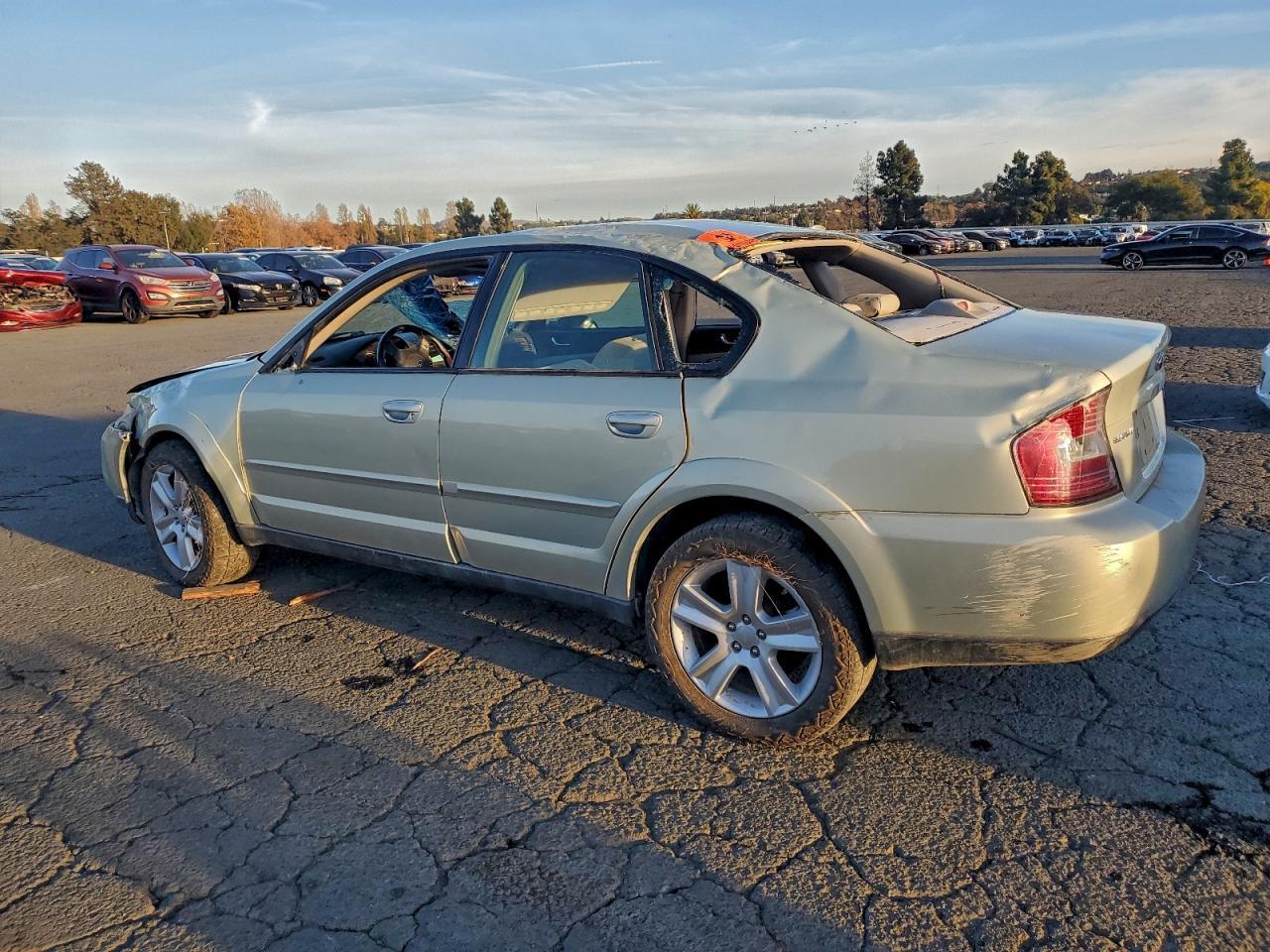 2005 Subaru Legacy Outback 3.0R - Фото 2