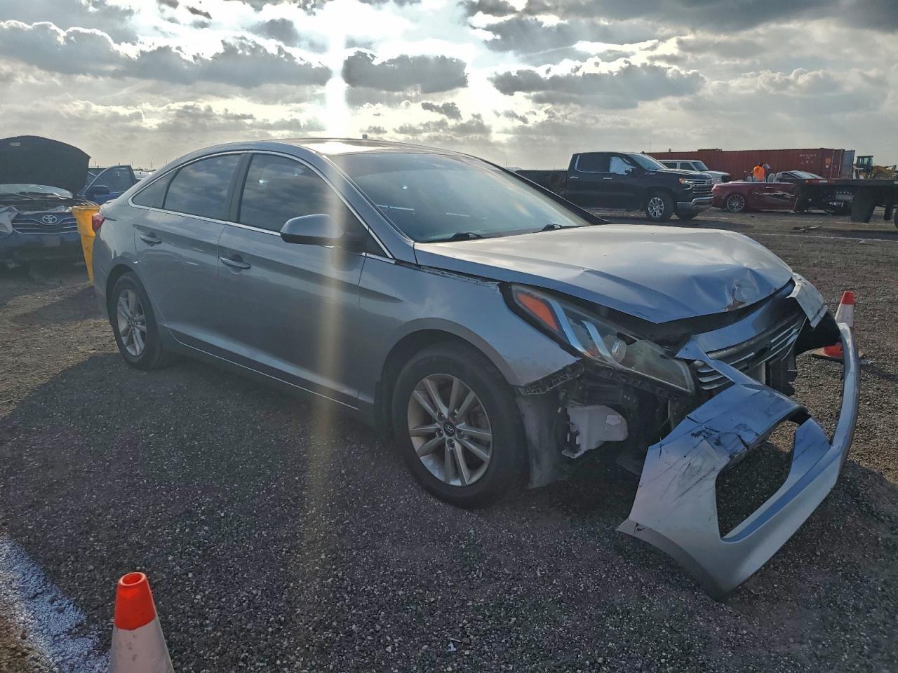 2017 Hyundai Sonata Se - Image 4