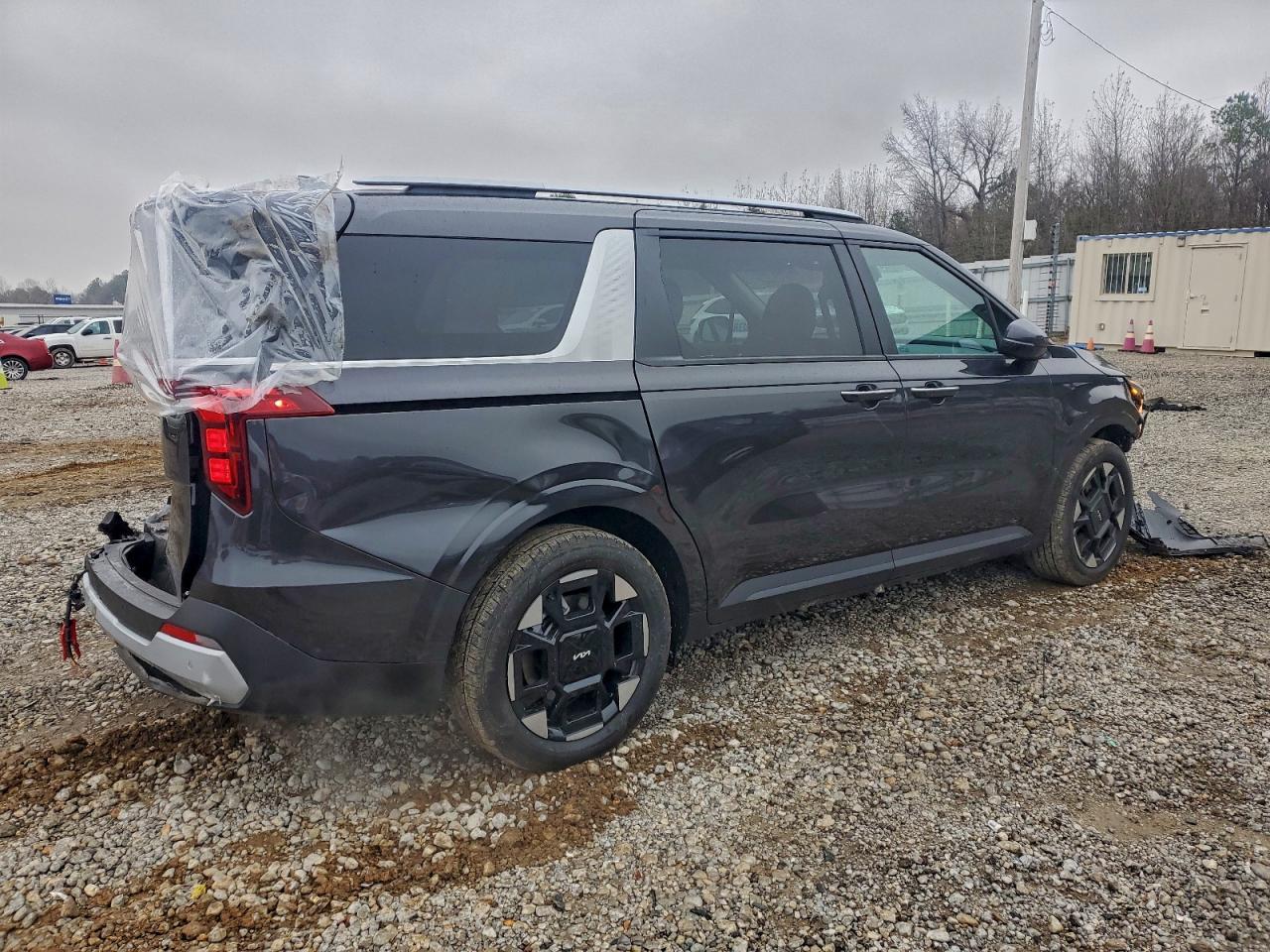 2026 Kia Carnival Ex - Image 3