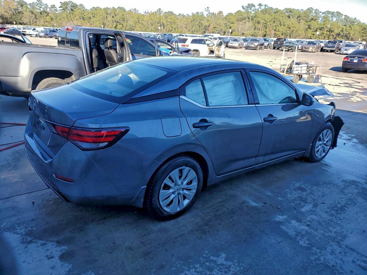 2025 Nissan Sentra S - Image 3