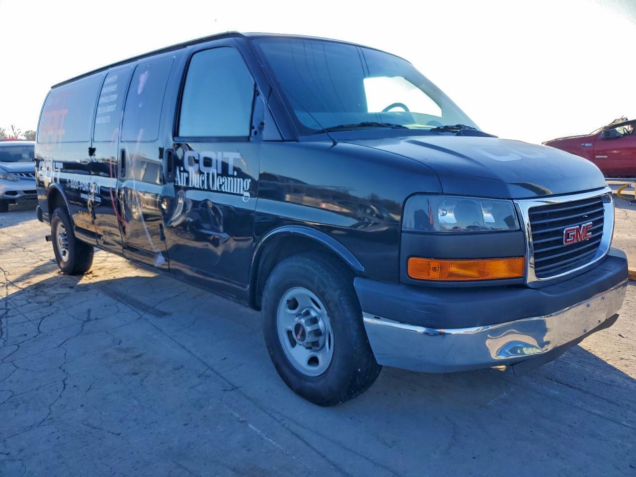 2012 GMC Savana G3500 Utility / Service Van - Image 4
