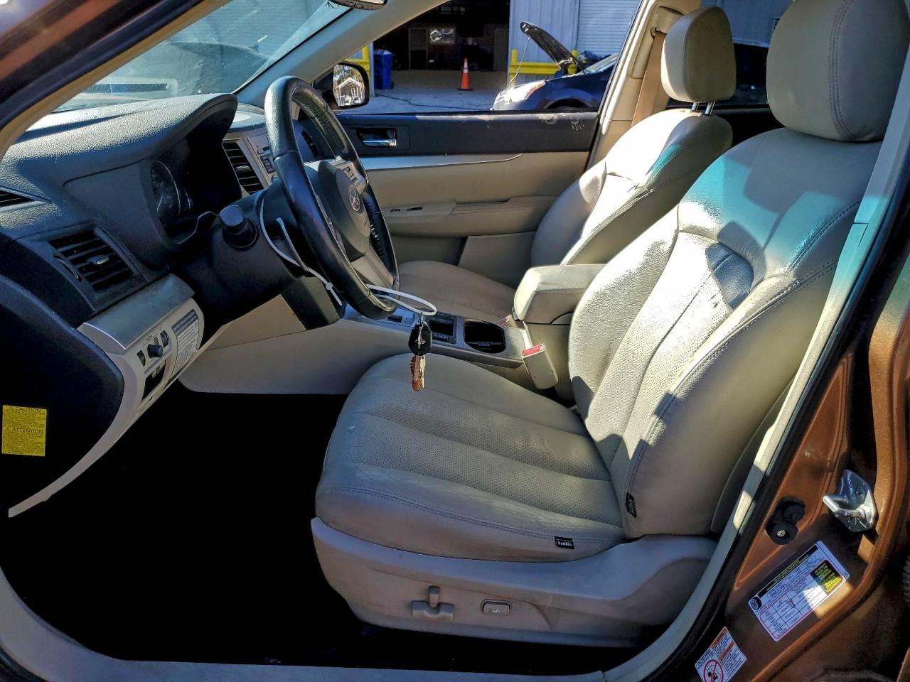 2011 Subaru Outback 2.5I Premium - Фото 7
