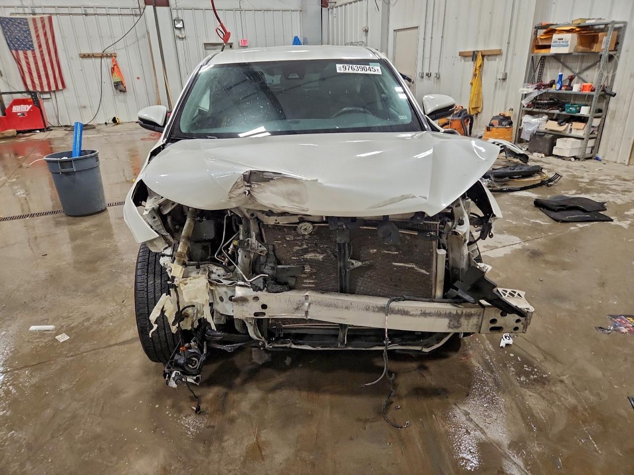 2019 Toyota Highlander Le - Фото 5