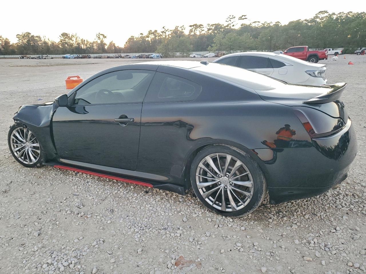 2011 Infiniti G37 - Фото 2