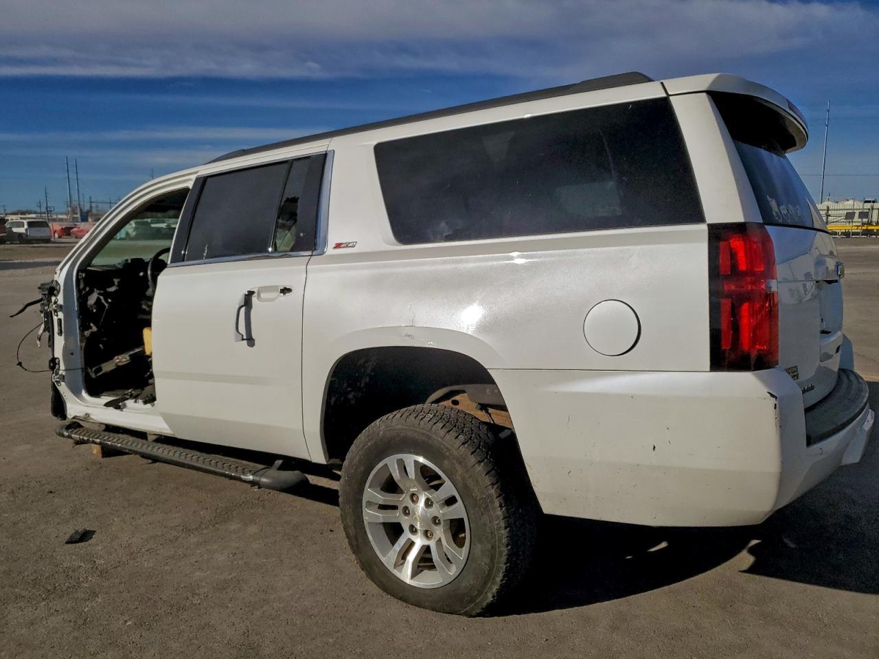 2019 Chevrolet Suburban K1500 Lt - Фото 2