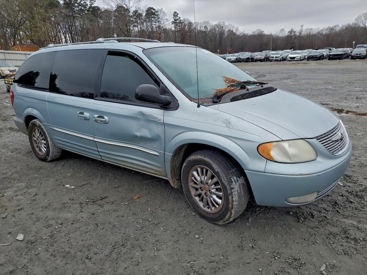 2001 Chrysler Town & Country Limited - Фото 4