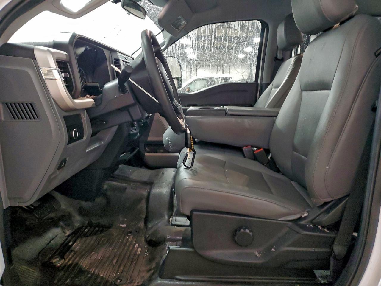 2025 Ford F250 Super Duty - Фото 7
