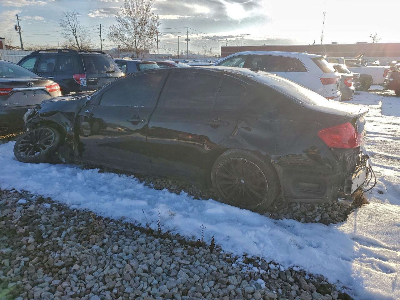 2013 Infiniti G37 Base - Image 2