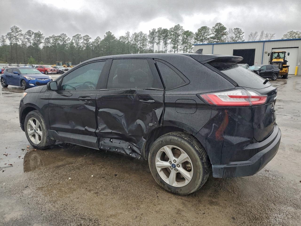 2021 Ford Edge Se - Image 2