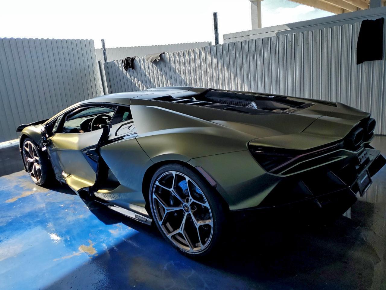 2025 Lamborghini Revuelto - Фото 2