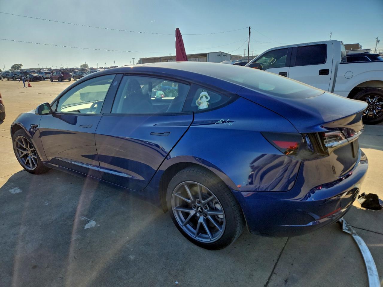 2022 Tesla Model 3 - Фото 2