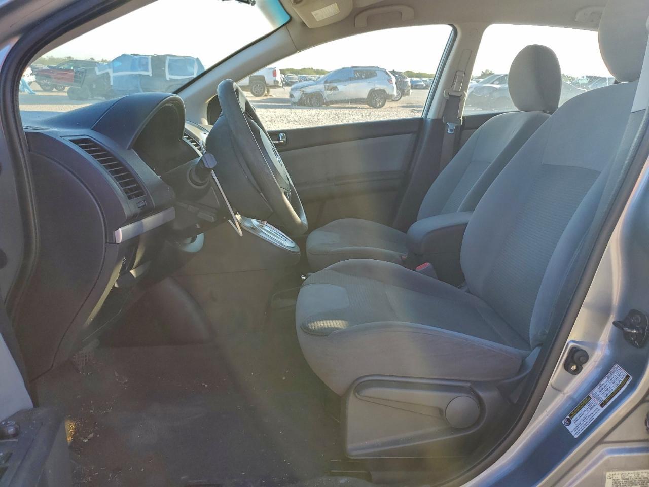 2012 Nissan Sentra 2.0 - Image 7