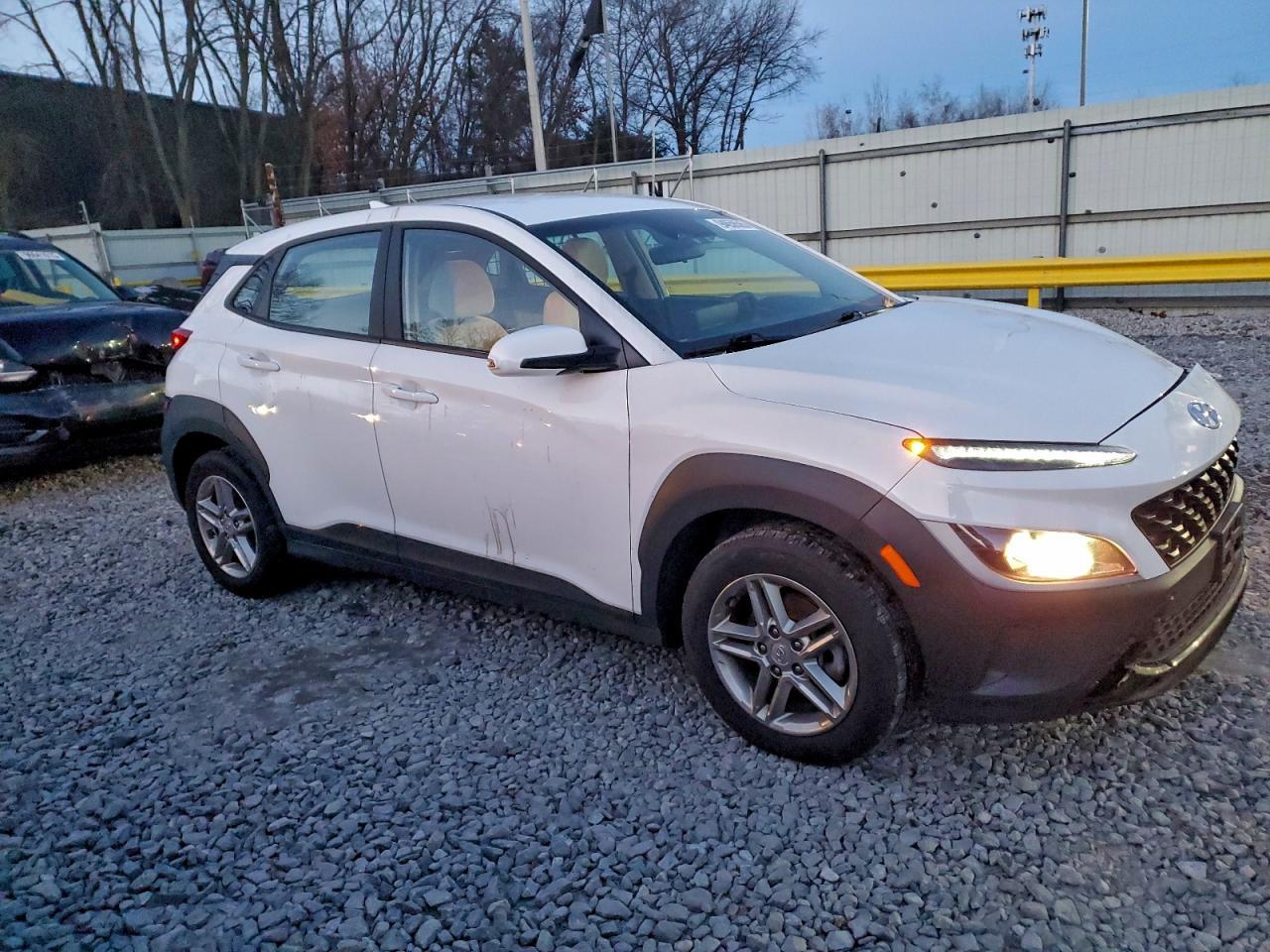 2023 Hyundai Kona Se - Image 4