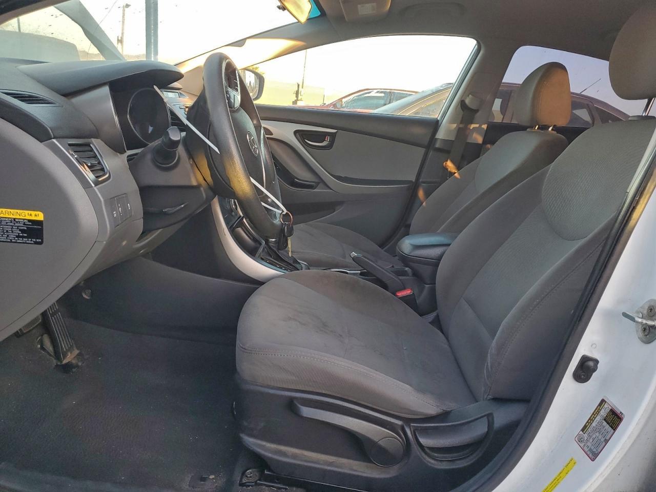 2015 Hyundai Elantra Se - Фото 7