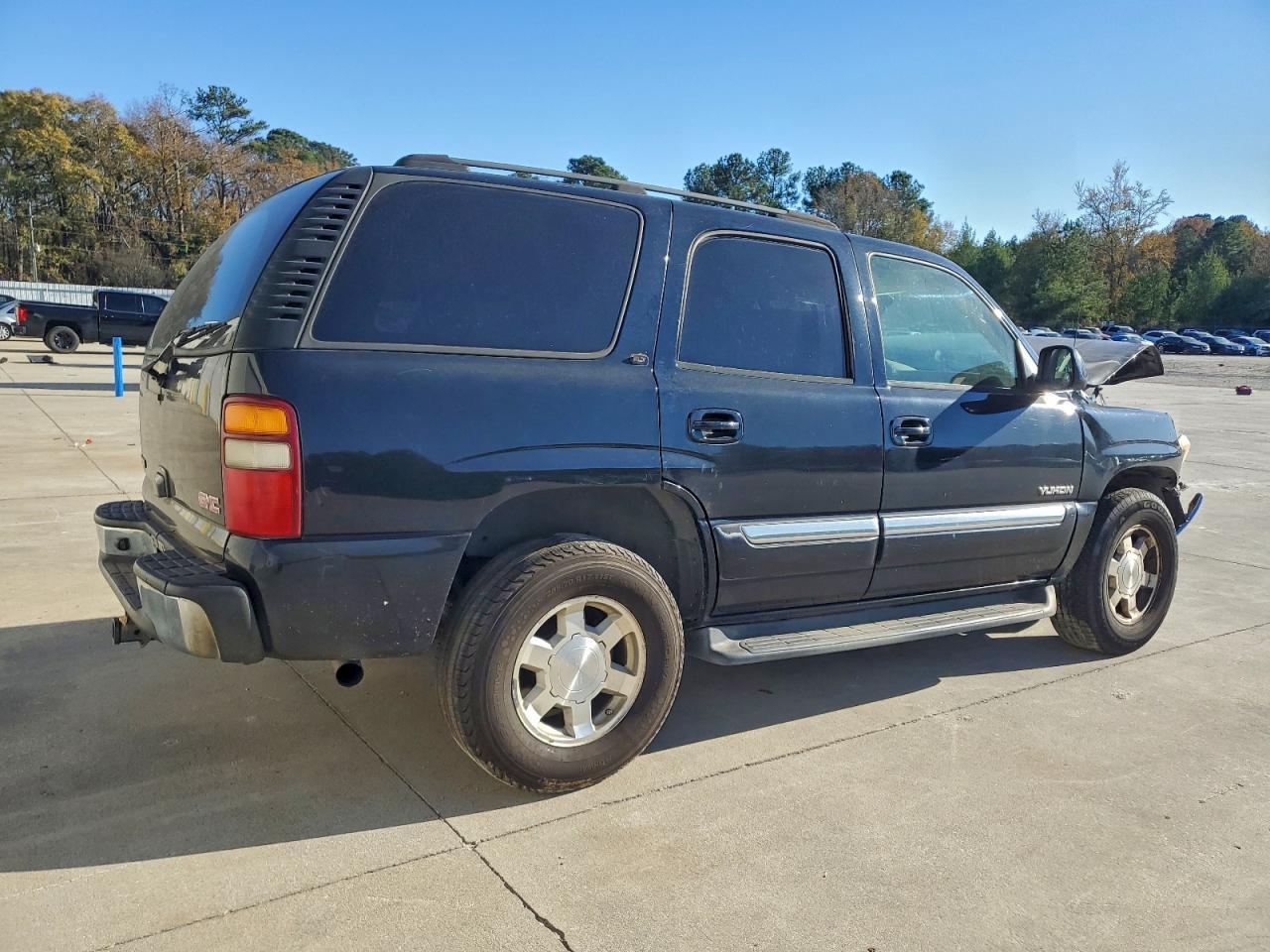 2005 GMC Yukon - Фото 3