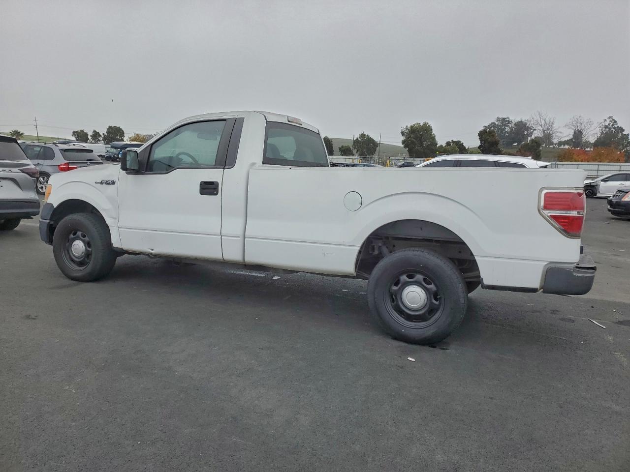 2011 Ford F150 - Фото 2