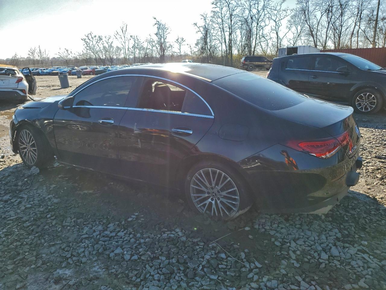 2022 Mercedes-Benz Cla 250 4Matic - Фото 2