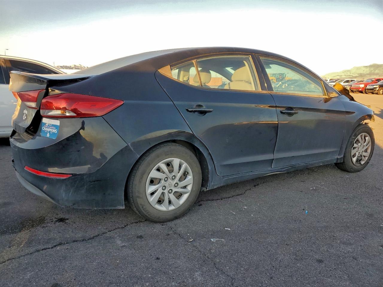 2018 Hyundai Elantra Se - Фото 3