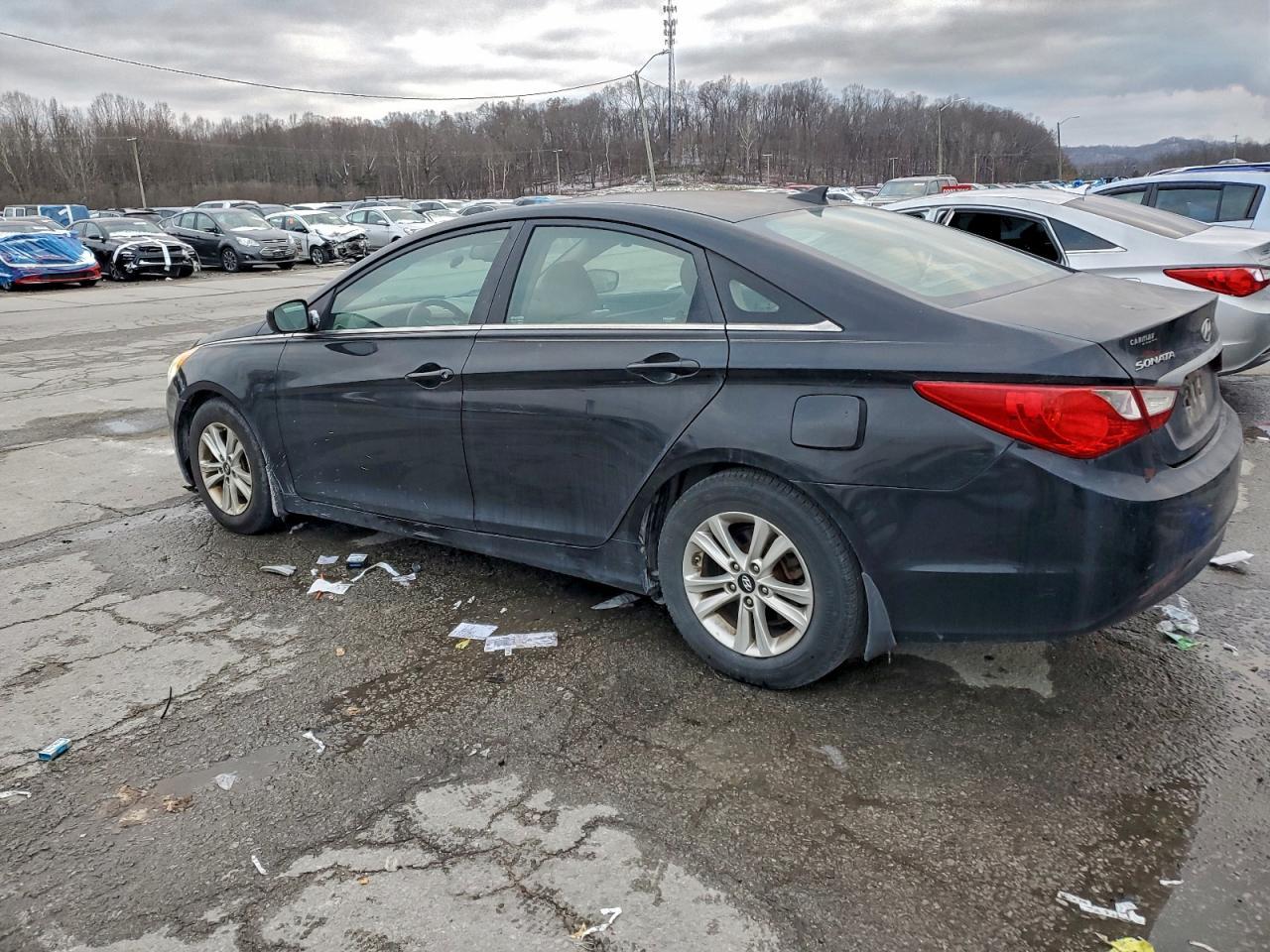 2013 Hyundai Sonata Gls - Image 2
