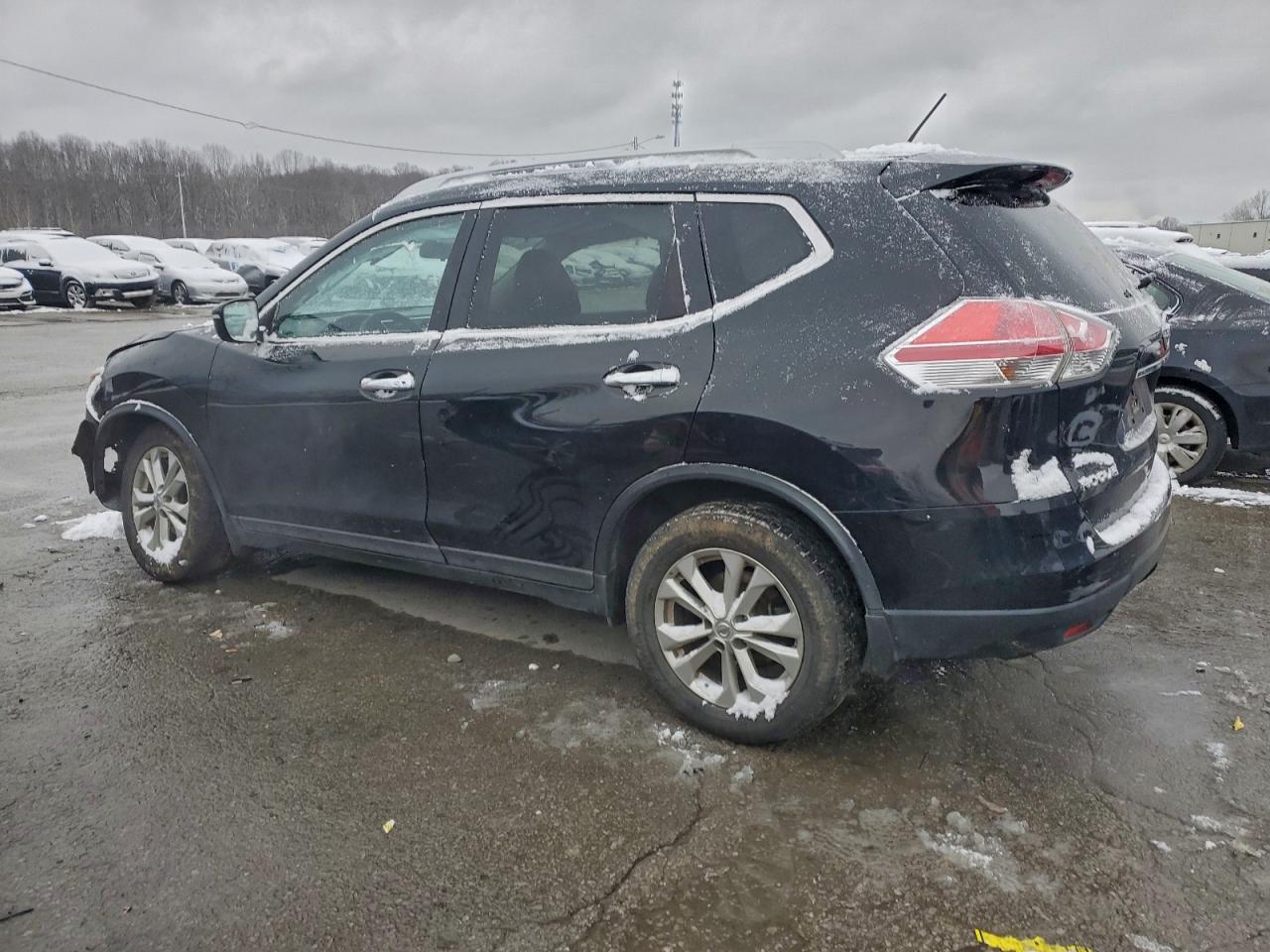 2015 Nissan Rogue S - Фото 2