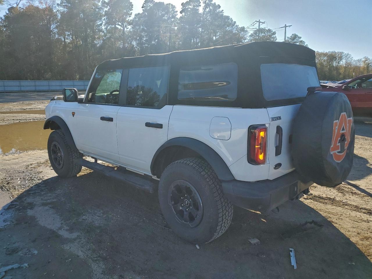 2021 Ford Bronco Base - Фото 2
