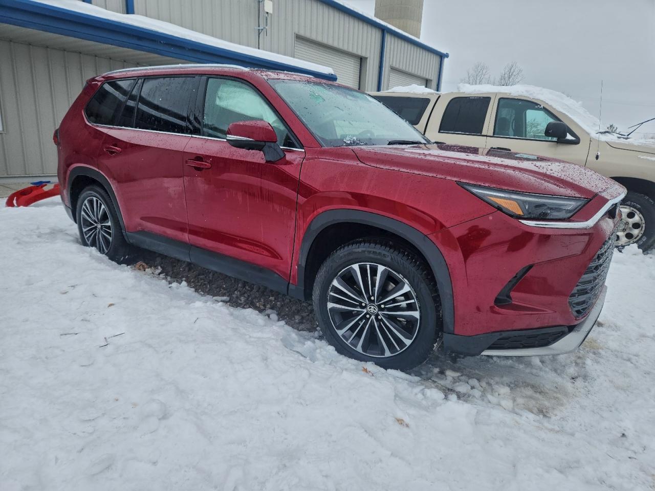 2025 Toyota Grand Highlander - Image 4