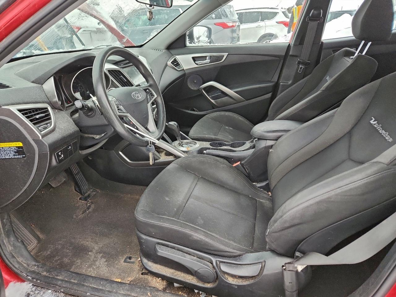 2016 Hyundai Veloster - Image 7