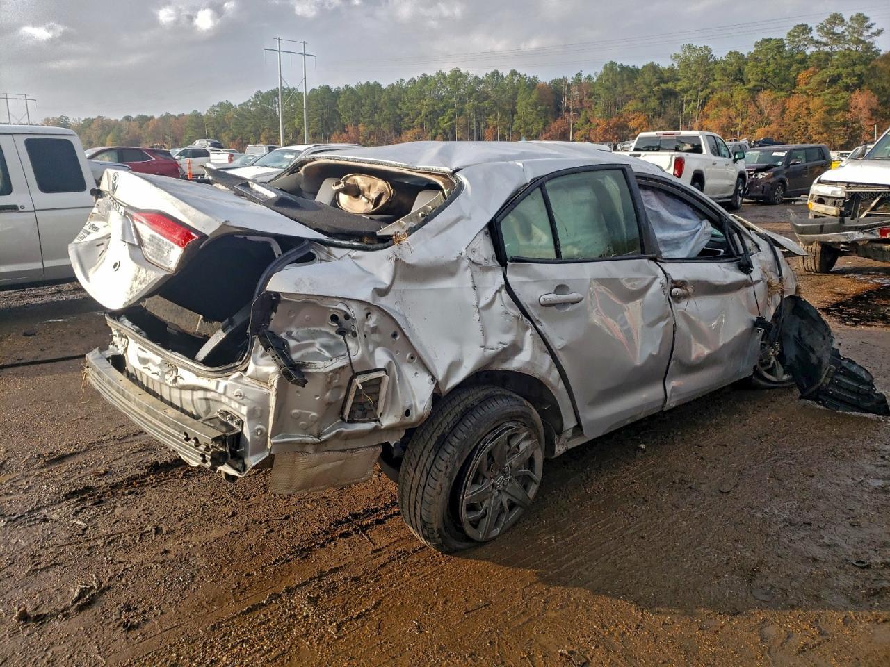 2022 Toyota Corolla L - Фото 3