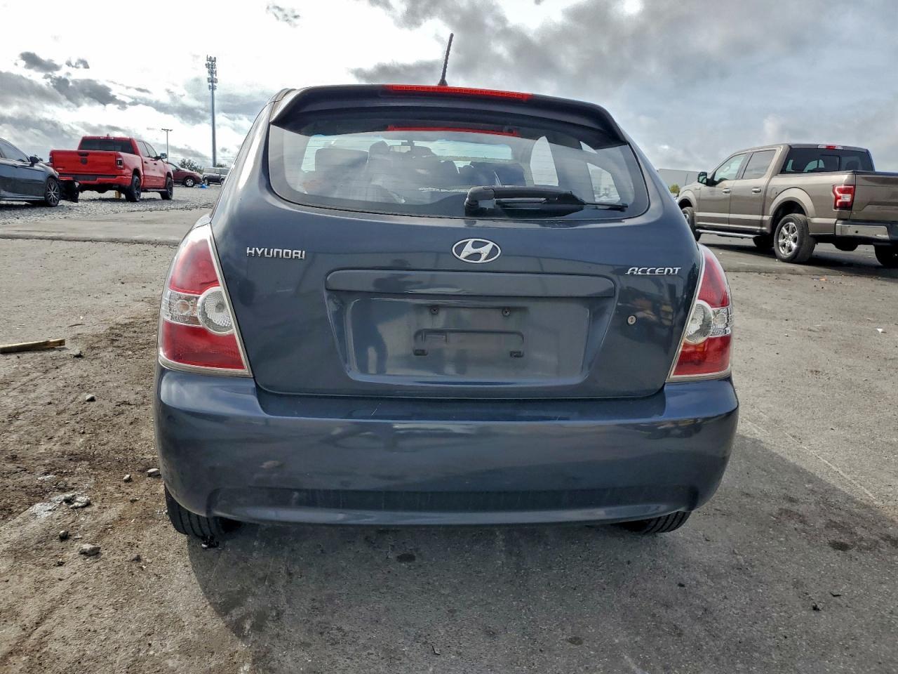 2010 Hyundai Accent Blue - Фото 6