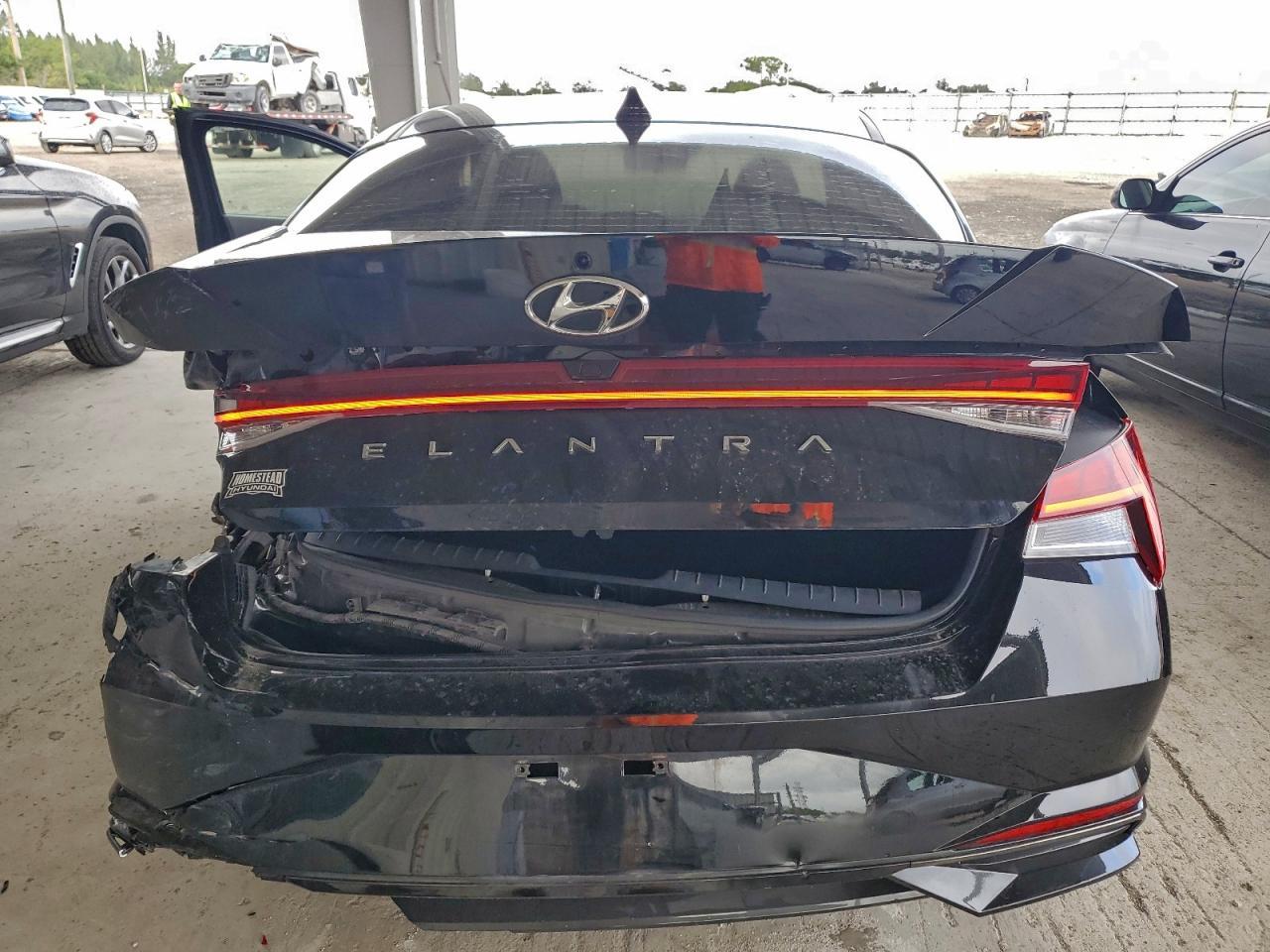2022 Hyundai Elantra Sel - Image 6