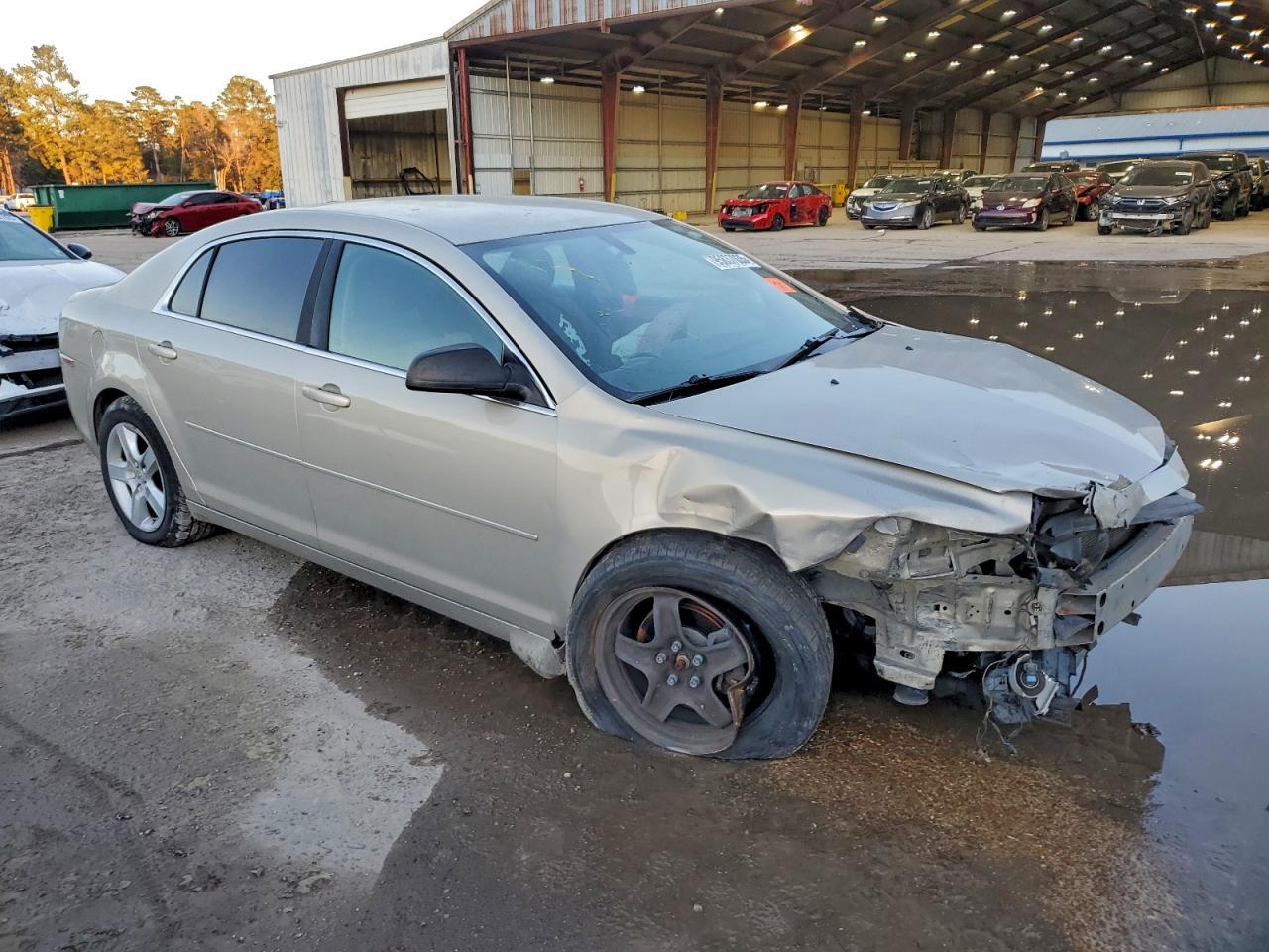 2010 Chevrolet Malibu Ls - Фото 4