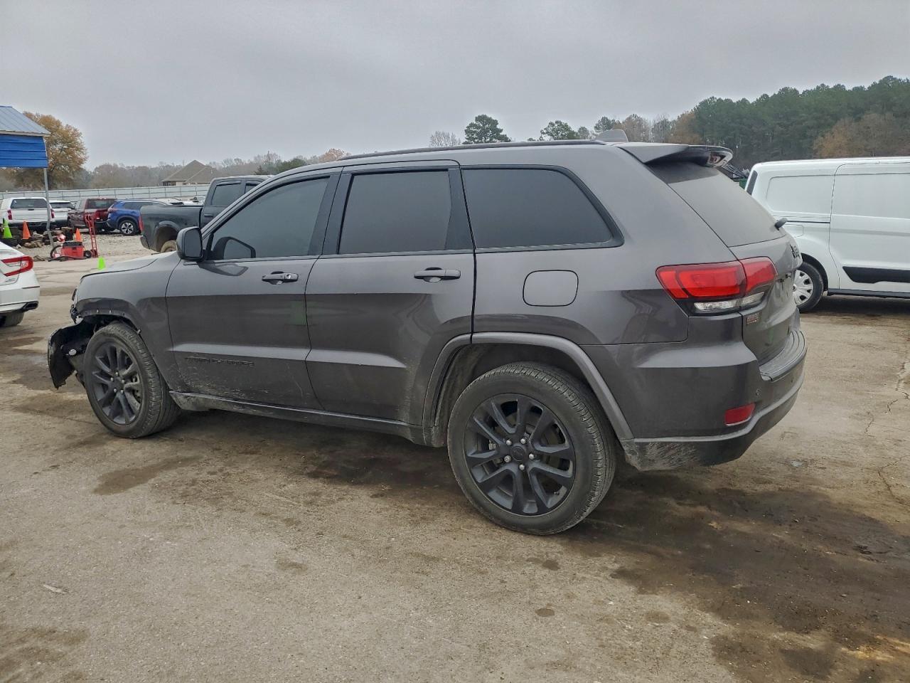 2021 Jeep Grand Cherokee Laredo - Image 2