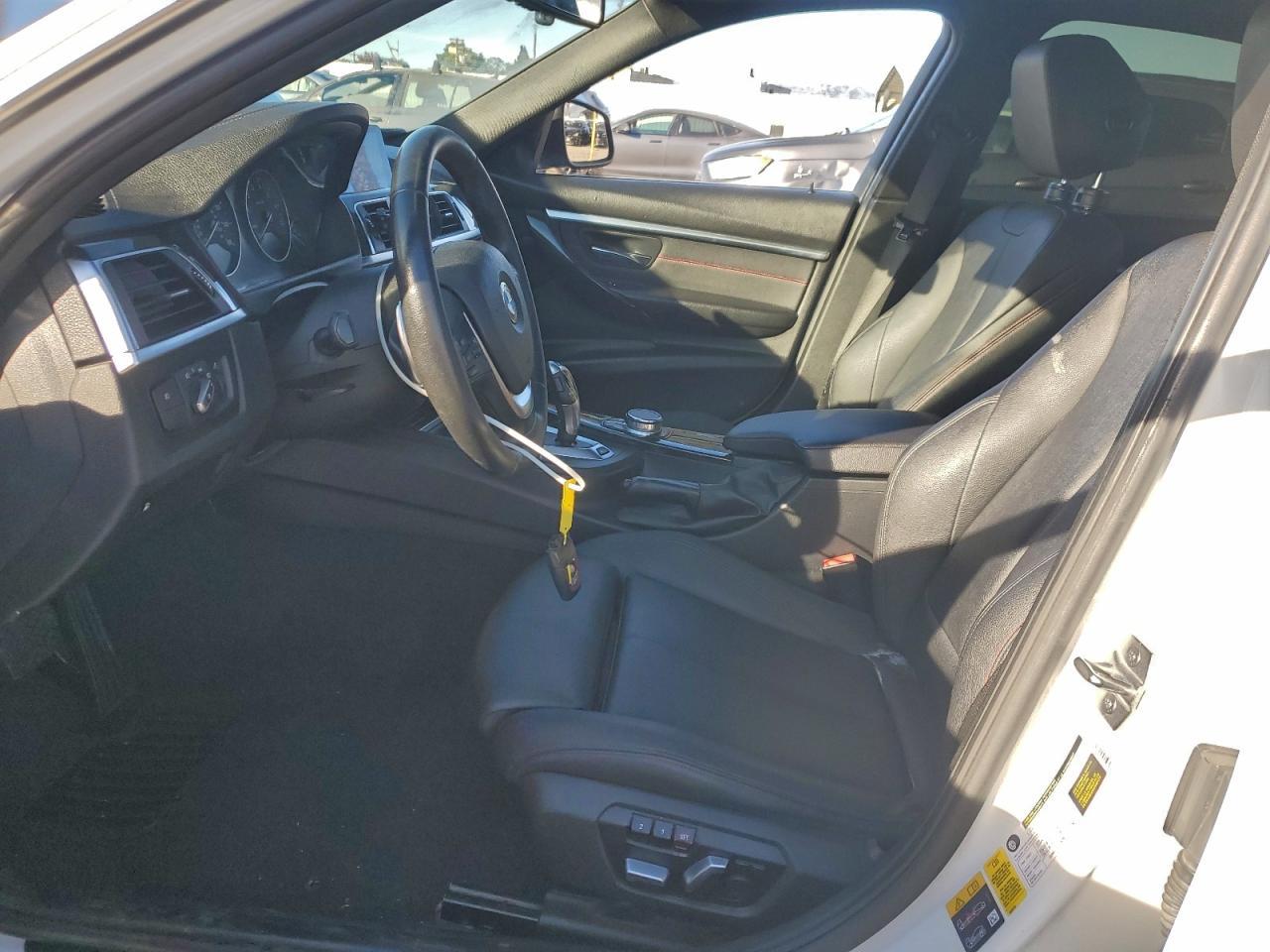 2018 BMW 330E - Фото 7