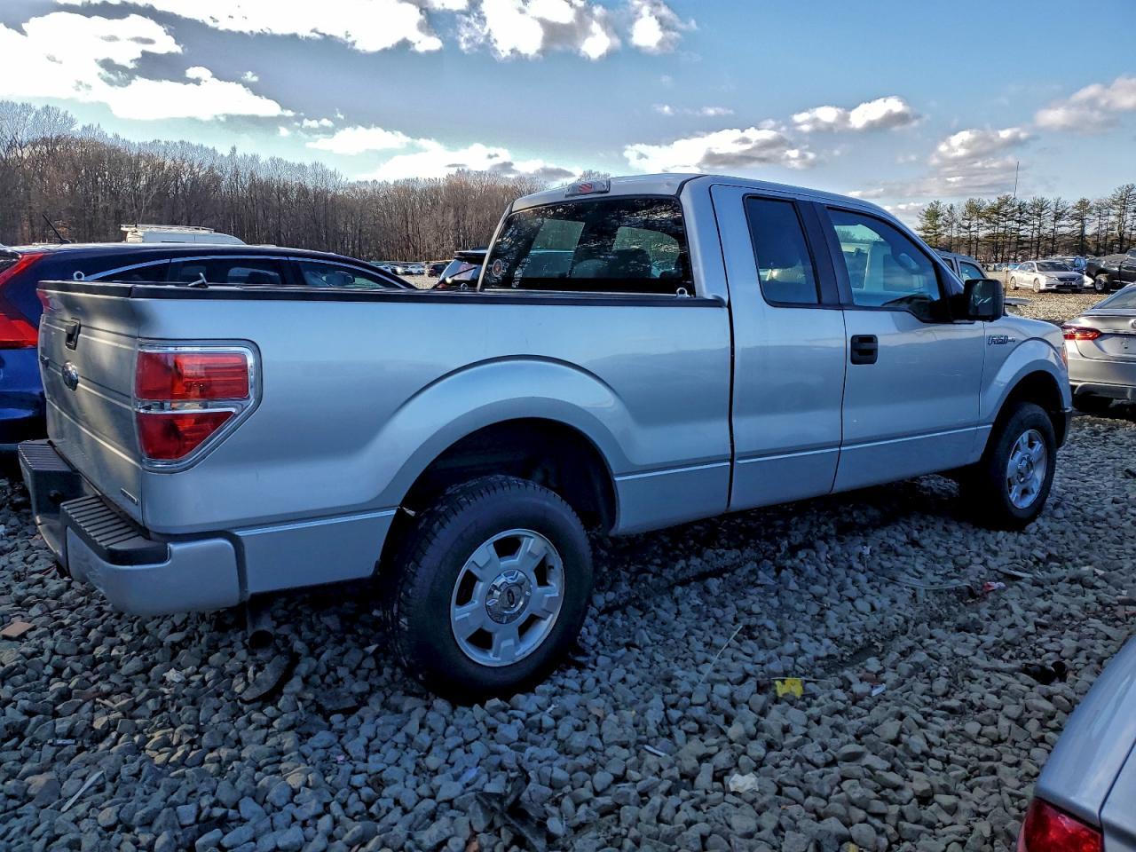 2014 Ford F150 Super Cab - Image 3