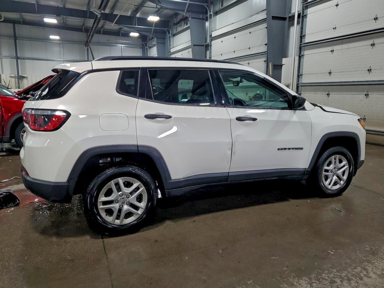 2017 Jeep Compass Sport - Фото 3