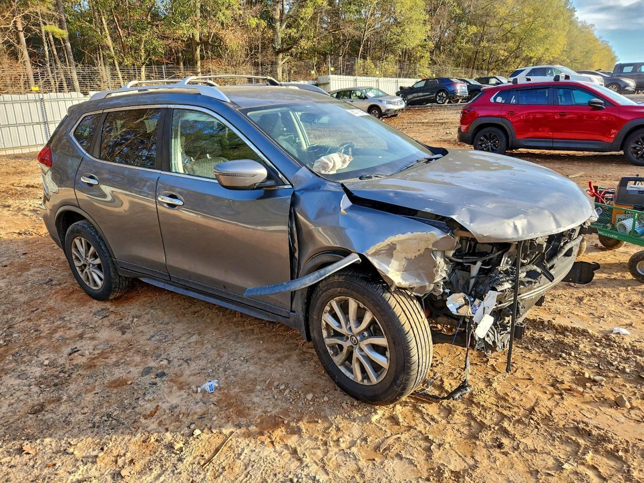 2017 Nissan Rogue S - Image 4