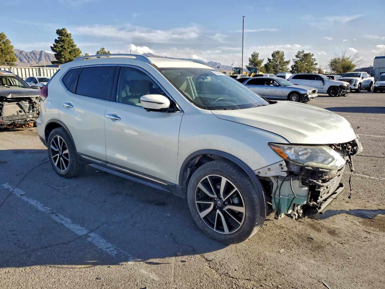2019 Nissan Rogue S - Фото 4
