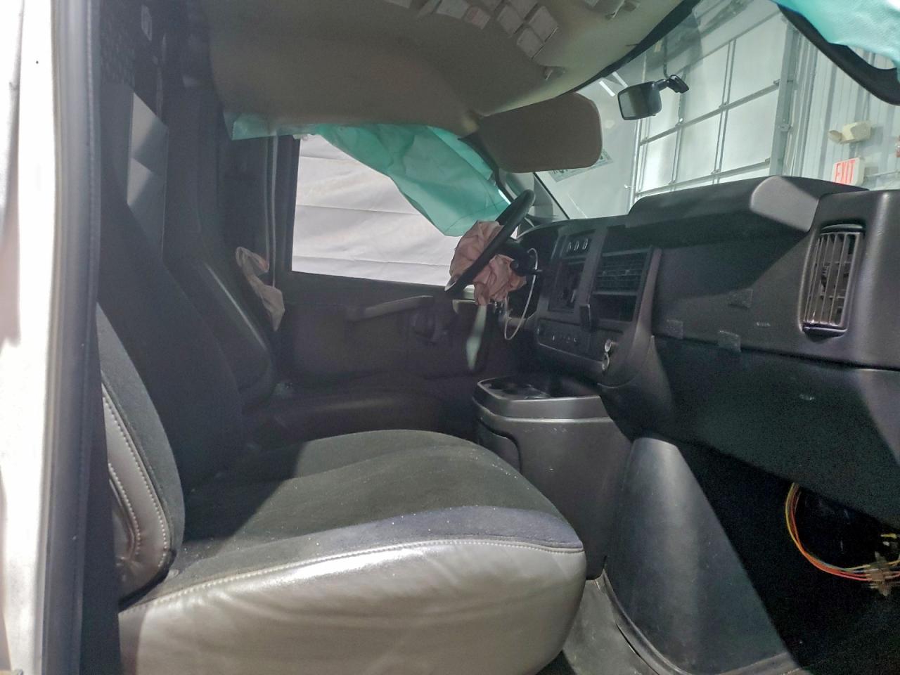 2020 GMC Savana 2500 Utility / Service Van - Image 7