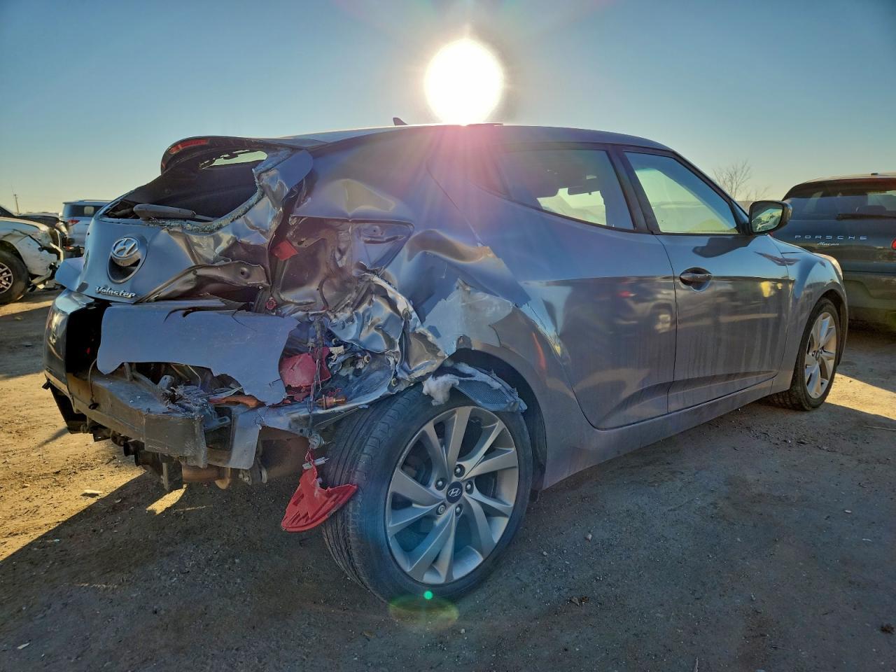 2017 Hyundai Veloster - Image 3