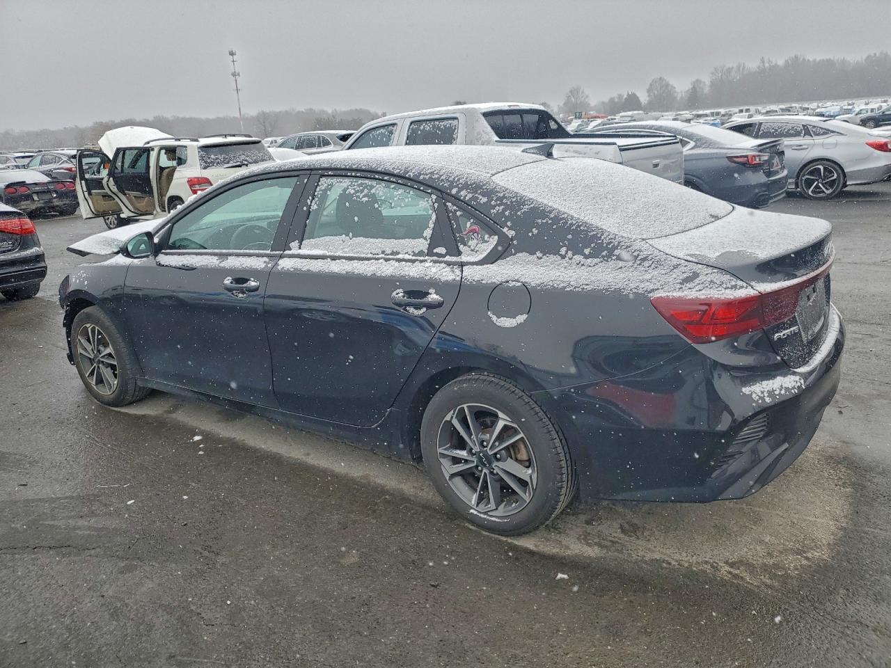 2023 Kia Forte Lx - Фото 2